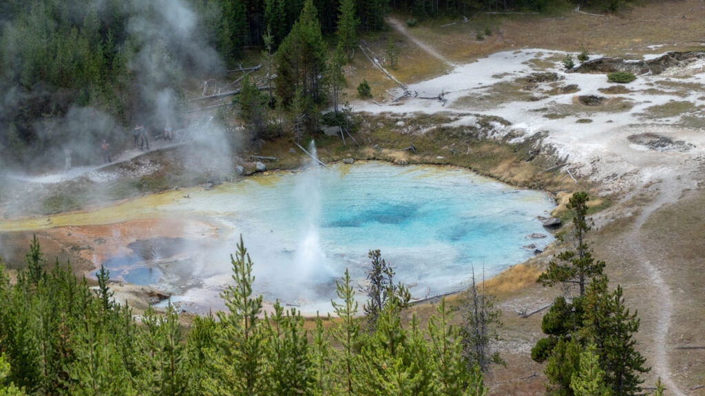 How Hot Springs Influence Local Biodiversity