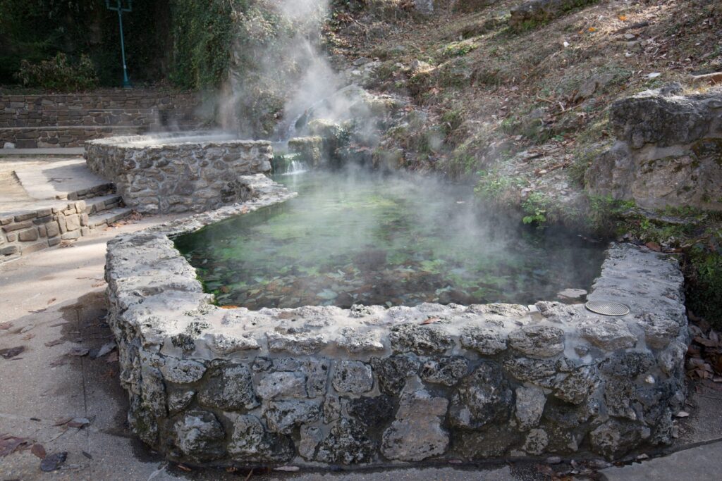 When Celebrities Started Flocking To U S  Hot Springs